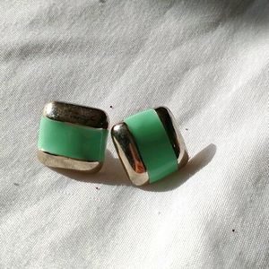Vintage retro silver stud earrings